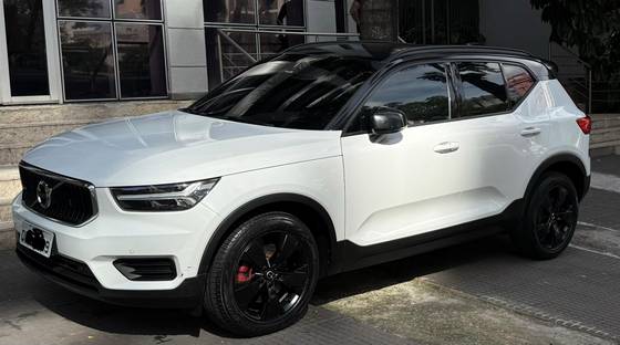 VOLVO XC40 2.0 T4 GASOLINA GEARTRONIC